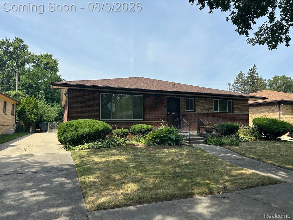 23271 Harding Street, Oak Park city
