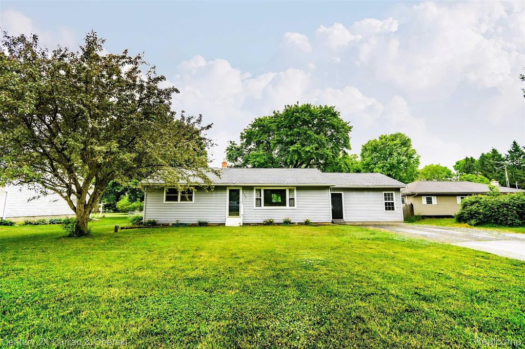 5260 Rives Junction Road, Blackman charter township