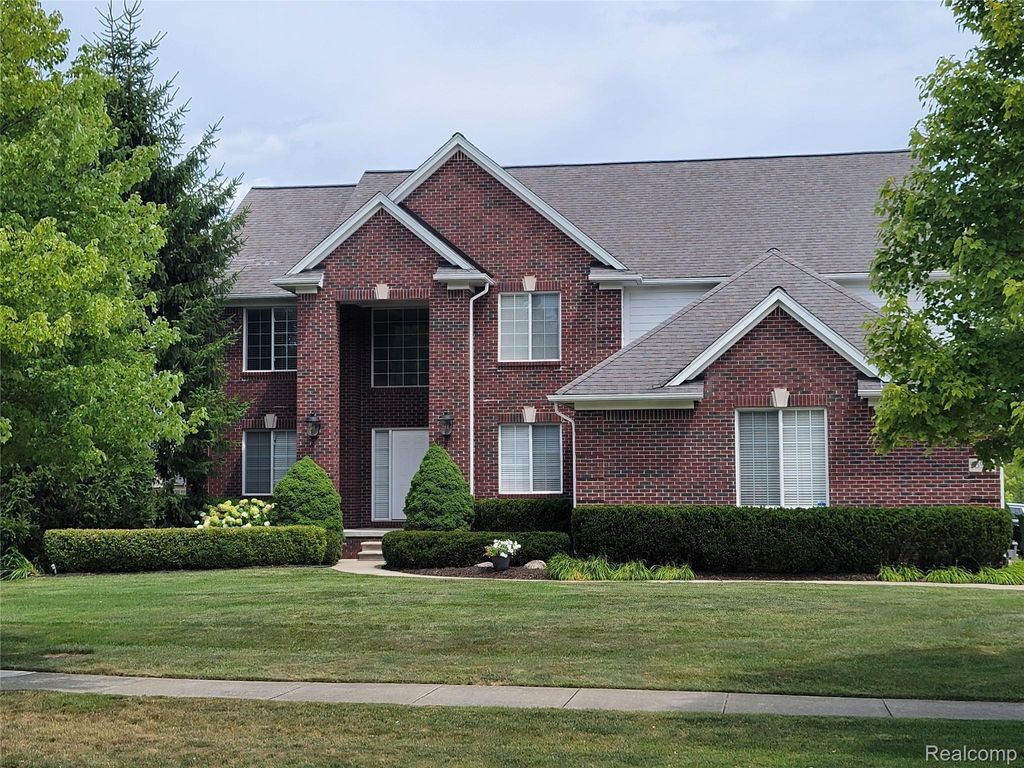 55958 Ashbrooke Drive W, Shelby charter township