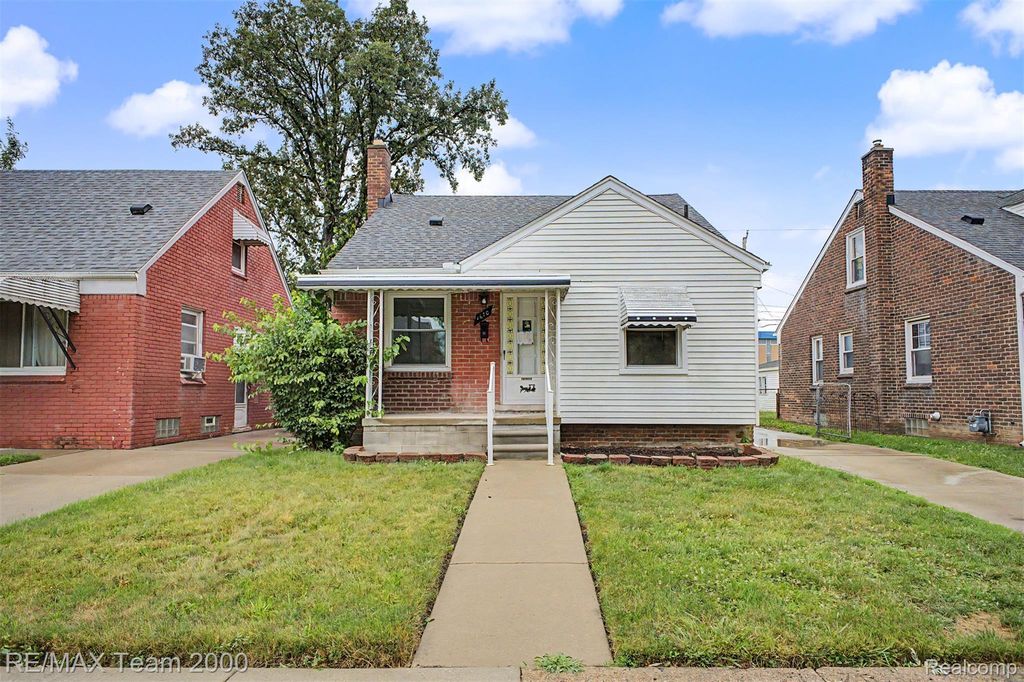 1670 Riverbank Street, Lincoln Park city