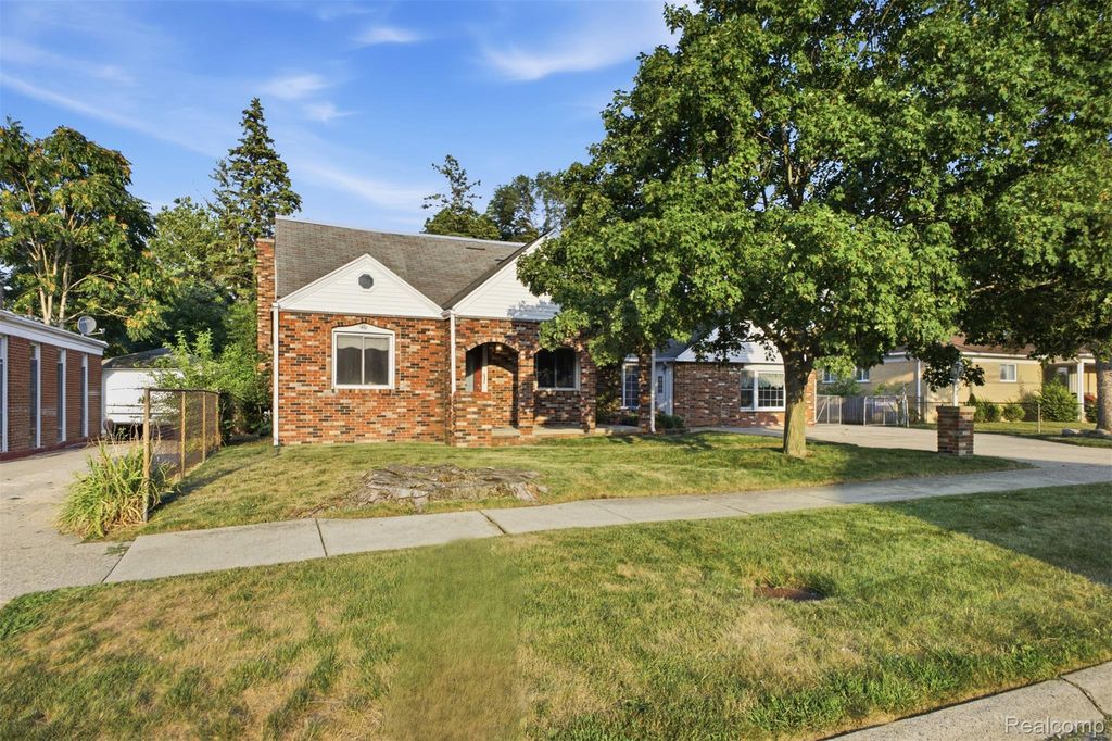 6466 N Lafayette Street, Dearborn Heights city