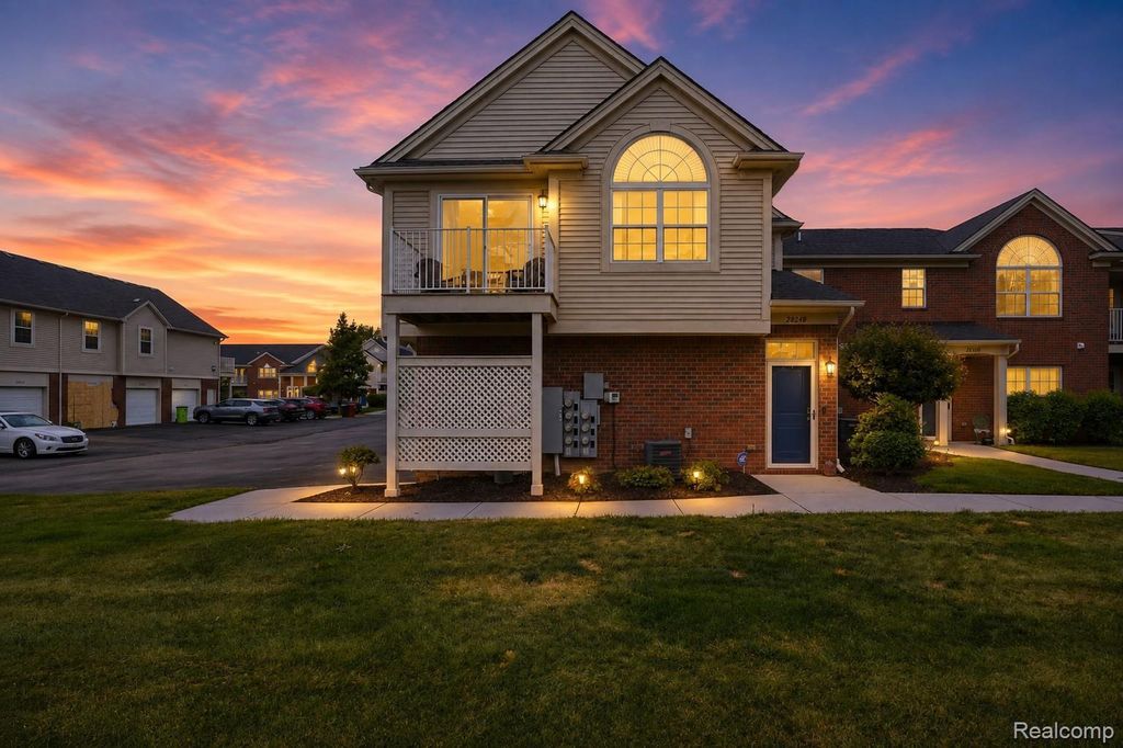 28248 S Pointe Lane, Chesterfield township