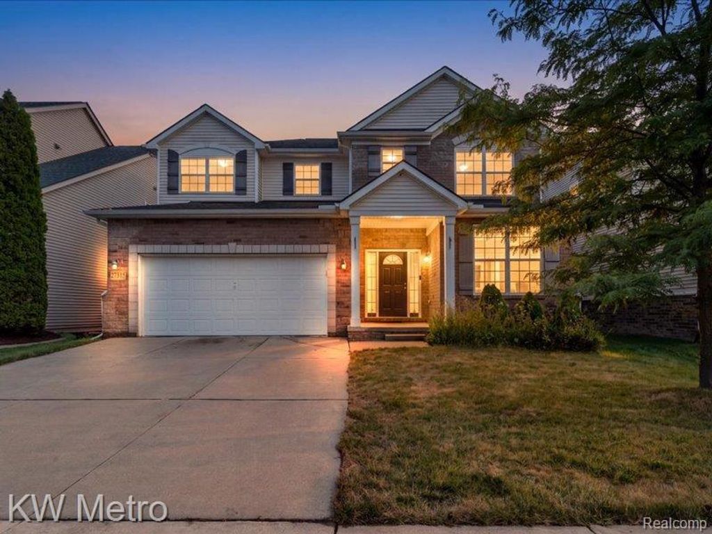 27315 Victoria Road, Novi city