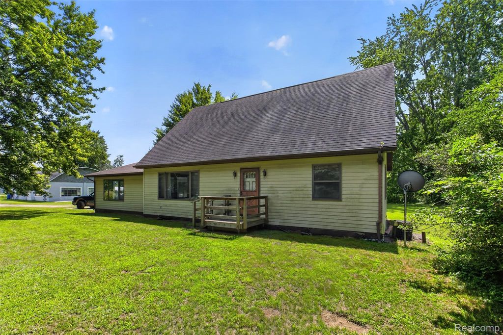 3775 W Saginaw Road, Vassar city
