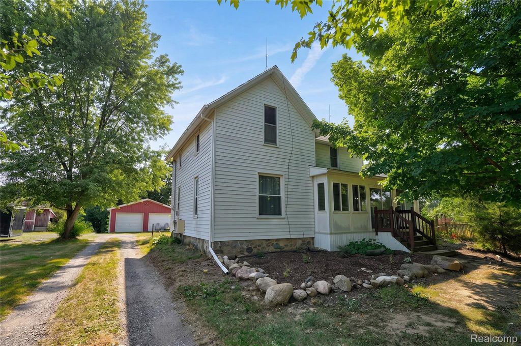 1175 S Morrish Road, Clayton charter township