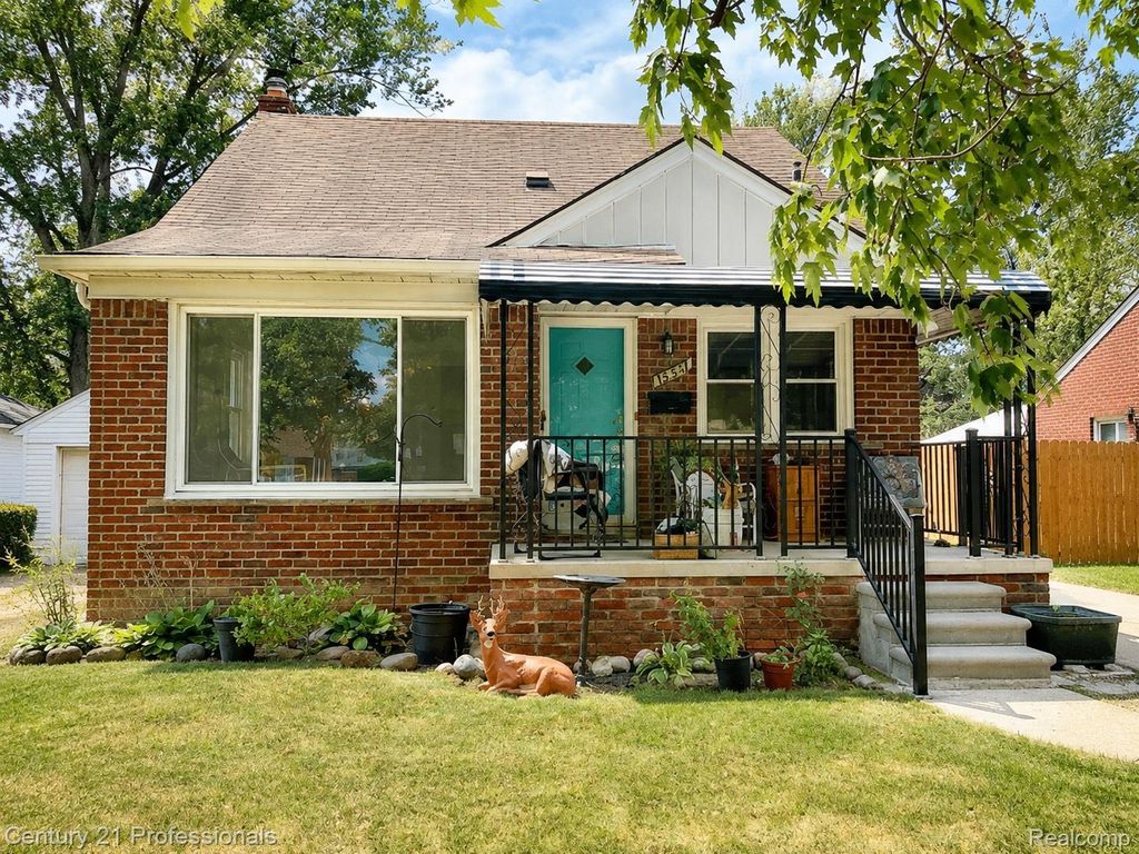 11377 Fenton, Redford charter township