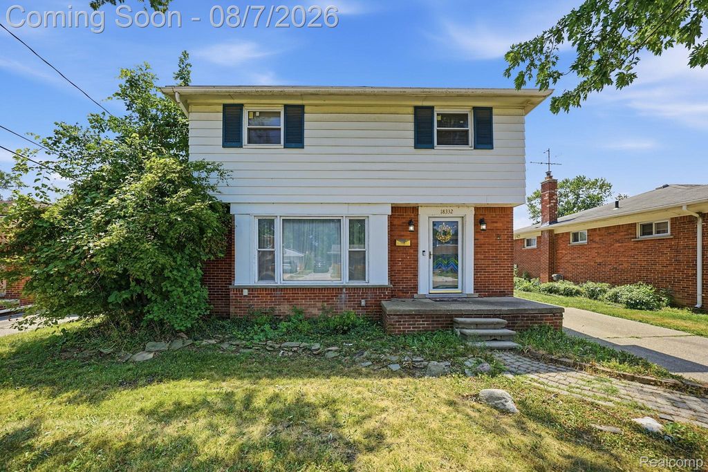 18332 Spring Court S, Fraser city