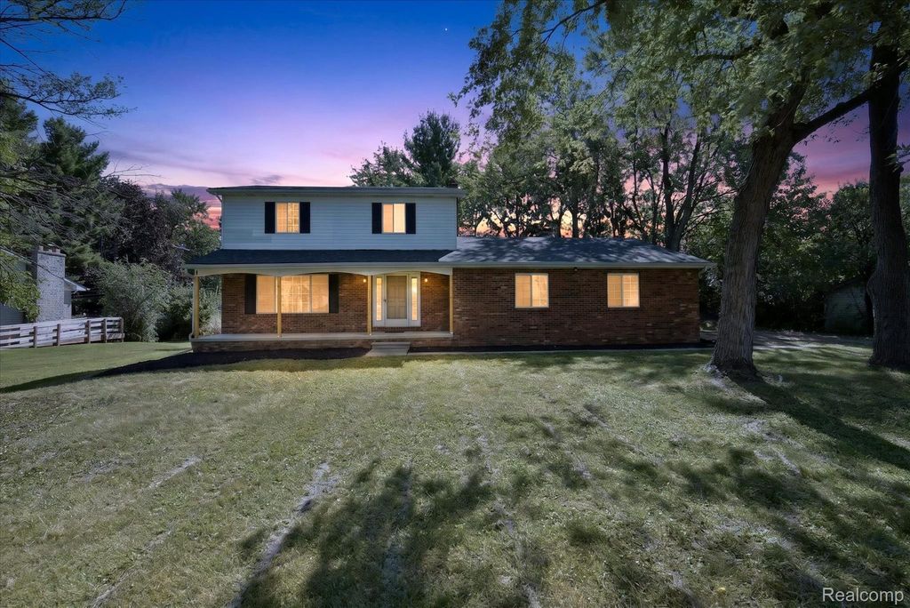 3461 Maple Drive, Ypsilanti