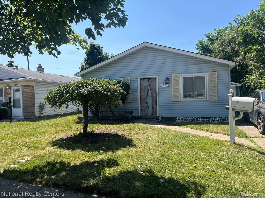 20795 Helle Avenue, Warren city