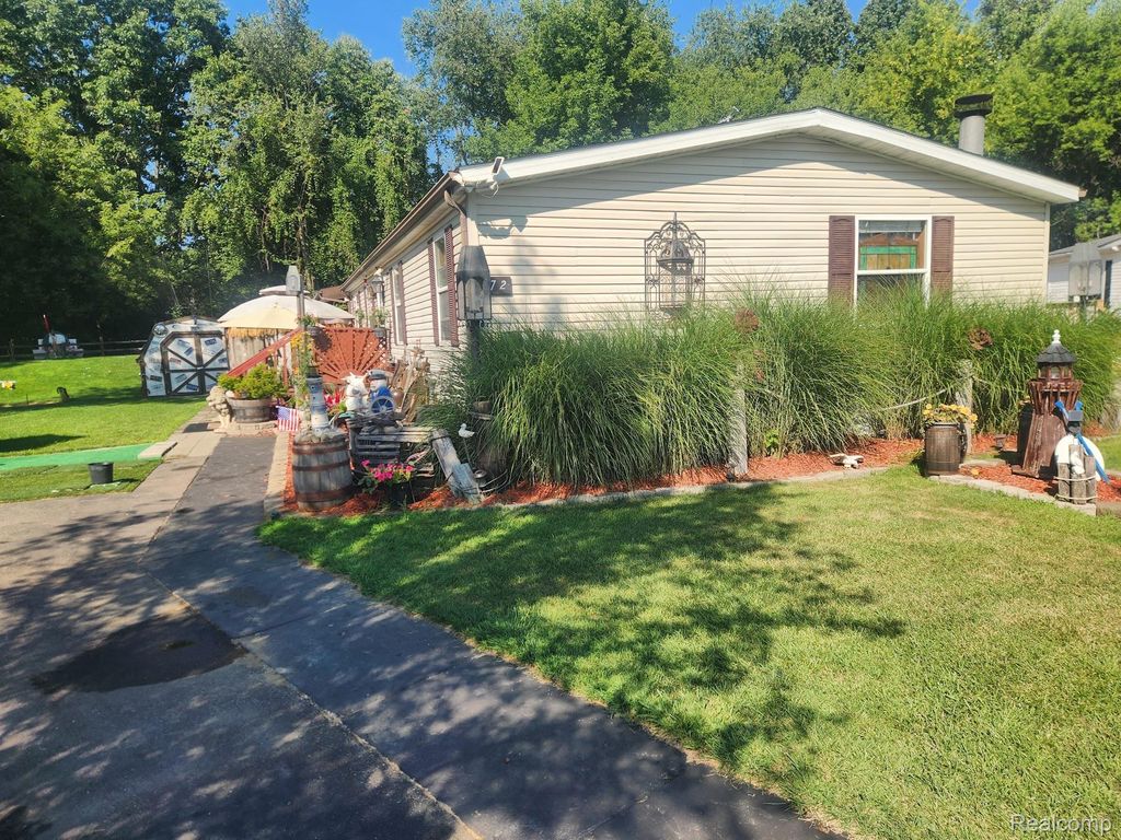 2500 Mann Road 272, Clarkston