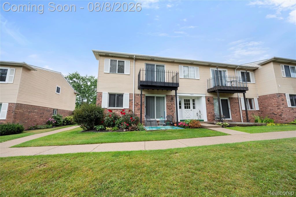 5283 Highland Road 205, Waterford charter township