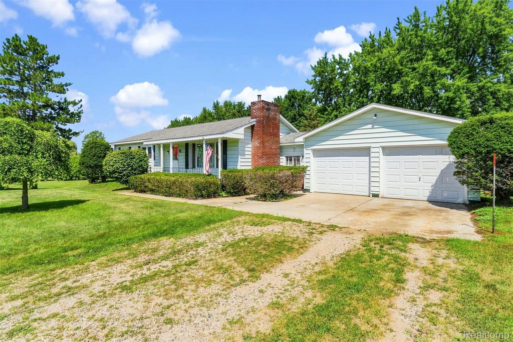 2285 Peppermill Road, Lapeer township