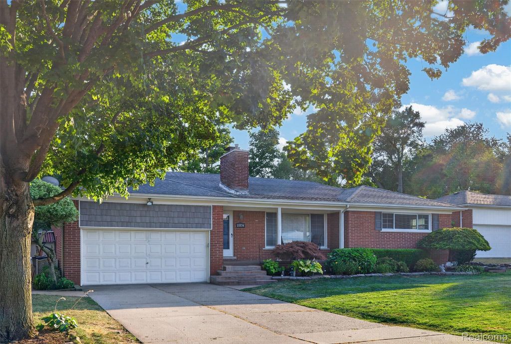 18854 Monica Drive, Clinton charter township