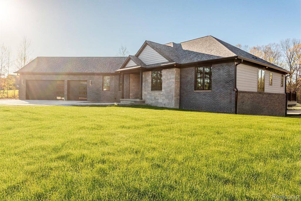 16637 Kings Fairway Lane, Grand Blanc city