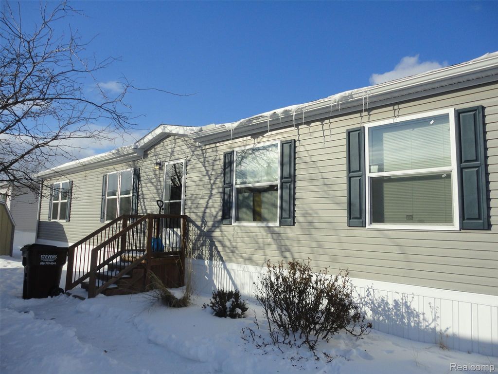 170 Newbury, Adrian city