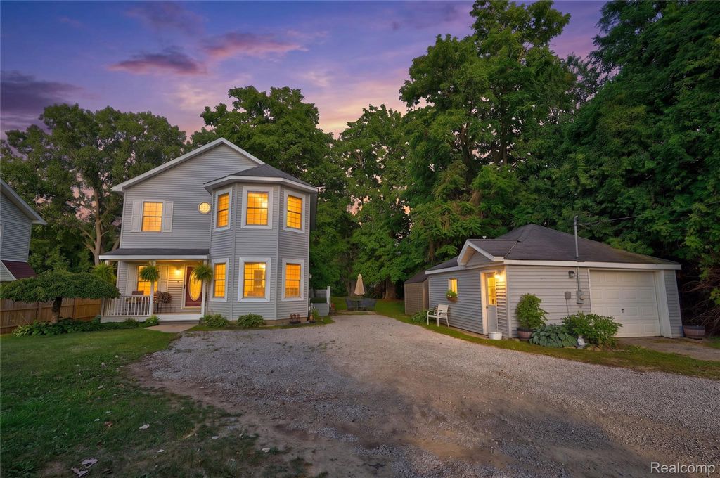 5096 N Irish Road, Richfield township