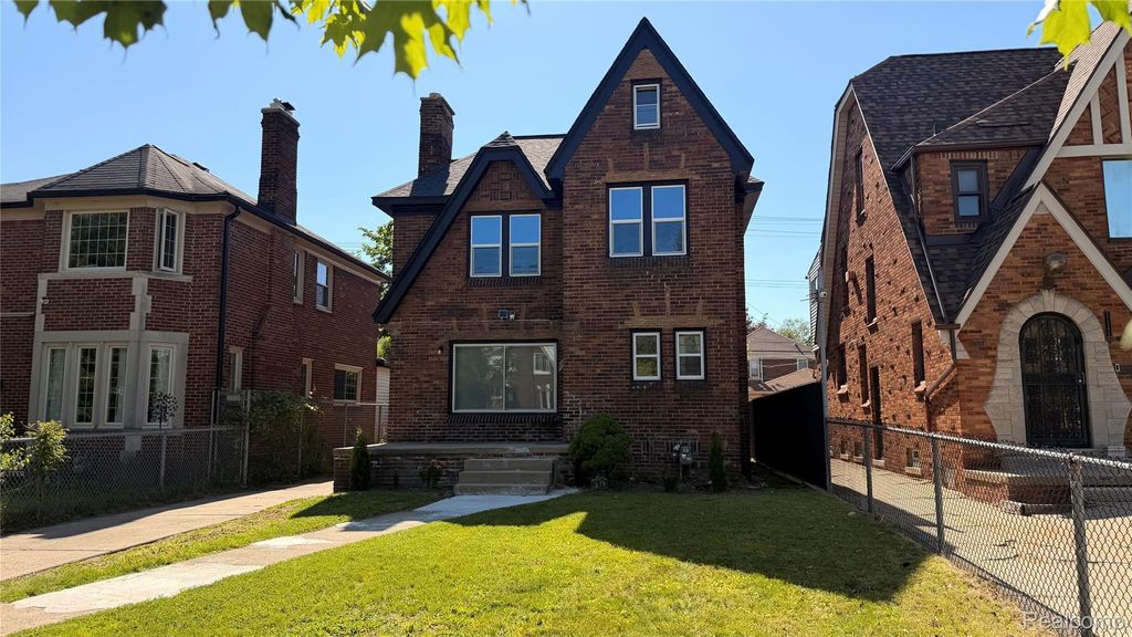 17545 Pennington Drive, Detroit city