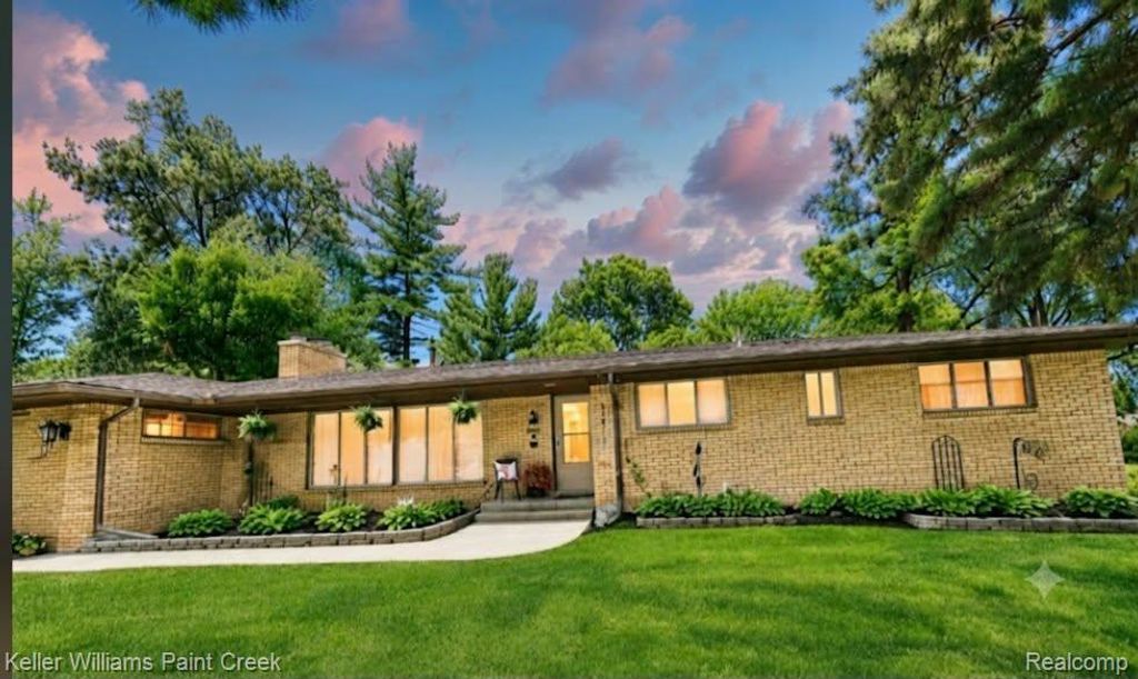 220 Boyken, Rochester Hills