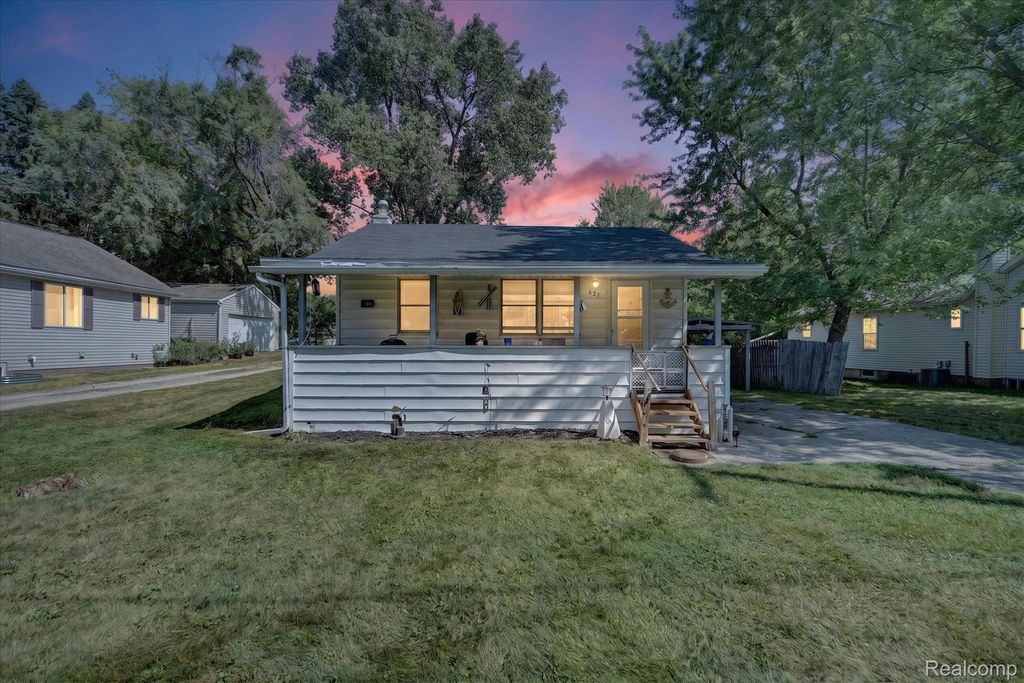 521 E Paulson Street, Lansing city