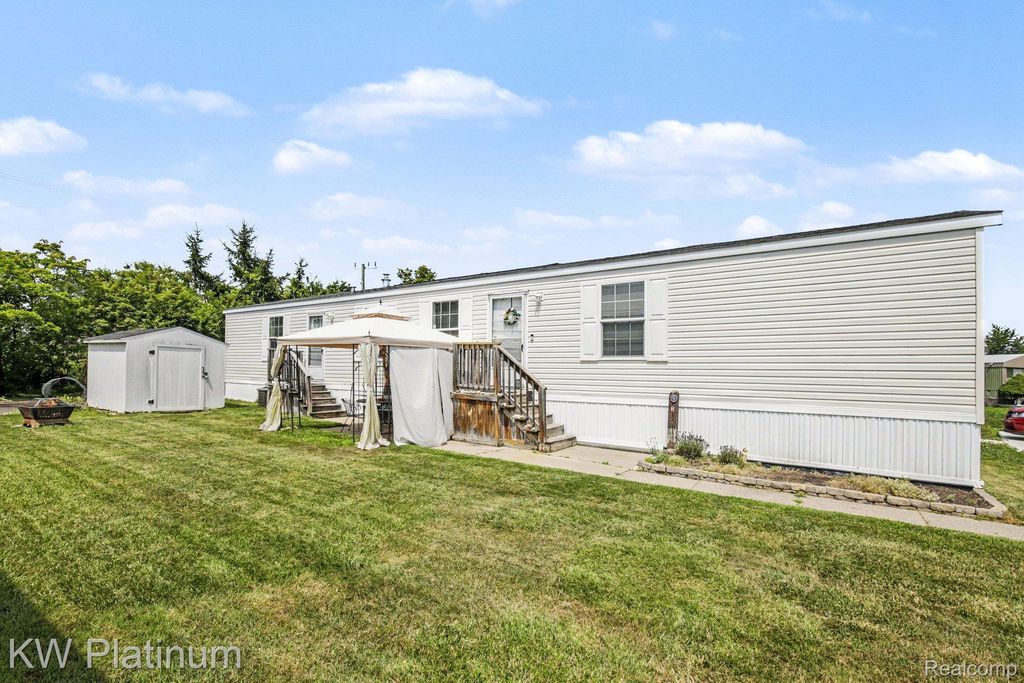 57911 Lancaster Road, Washington township