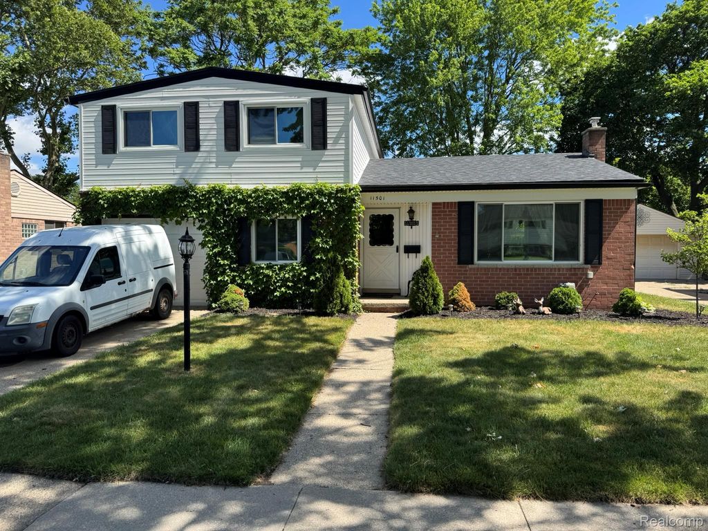11501 Delvin Drive, Sterling Heights city