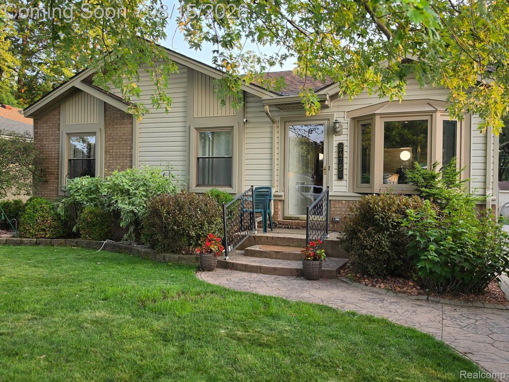 24756 Ne Cottrell Road, Harrison charter township