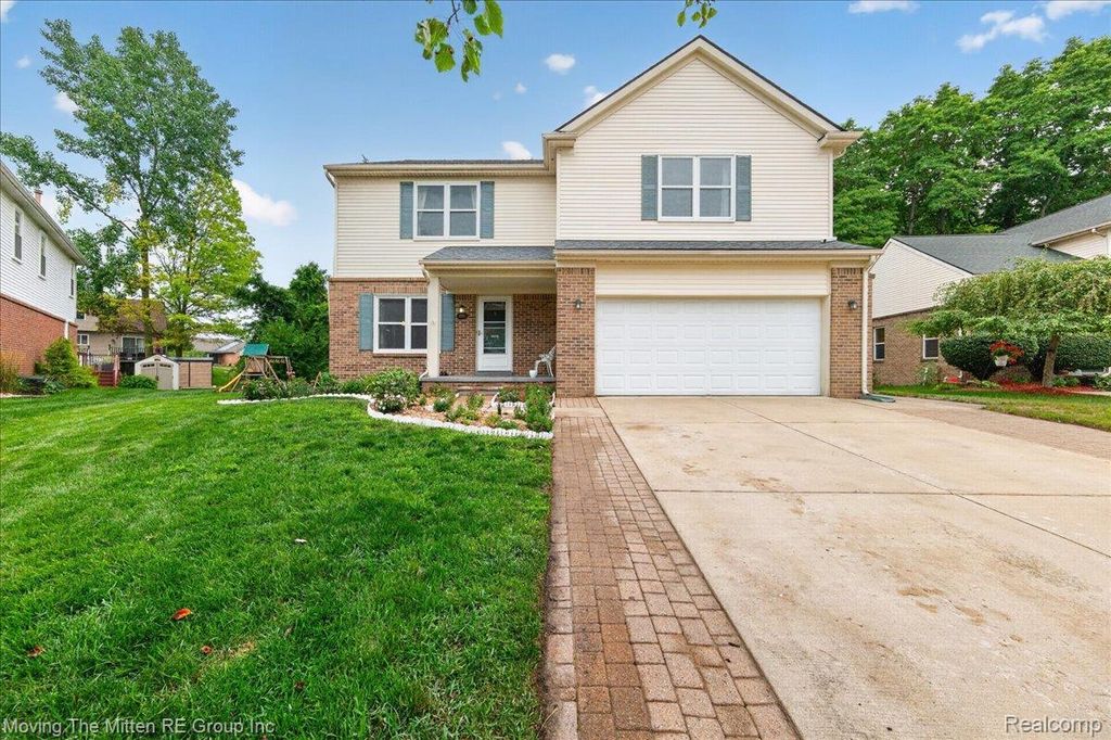 42116 Richmond Drive, Van Buren charter township