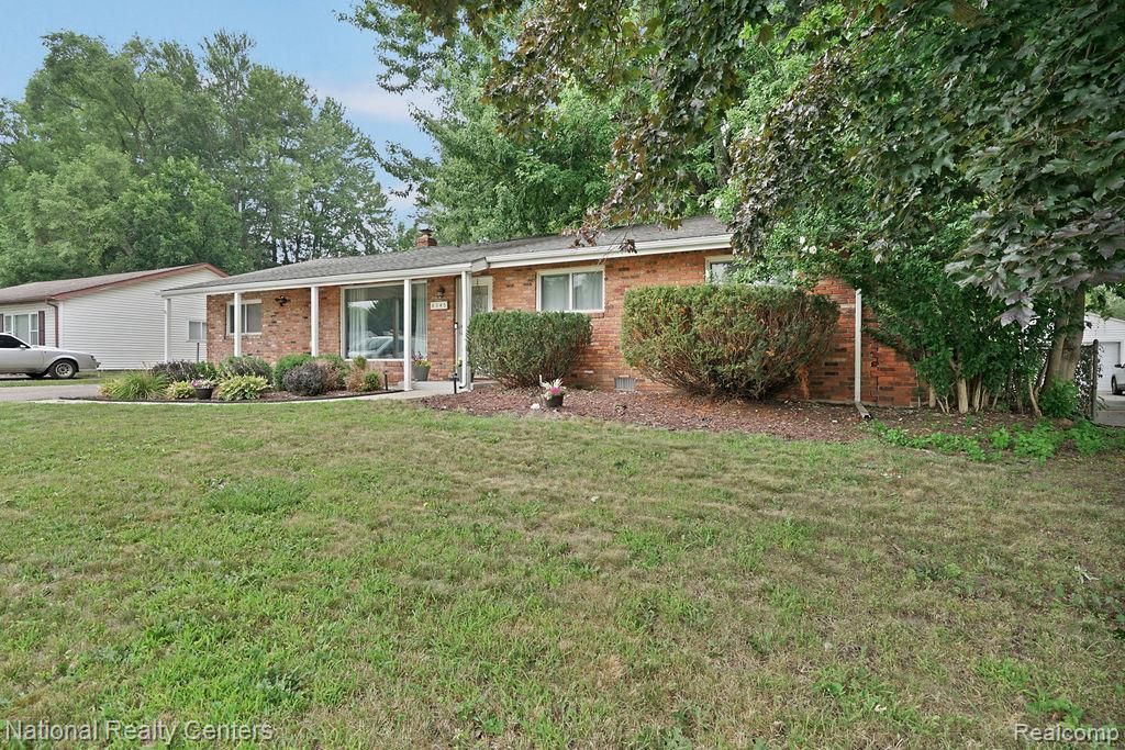 8345 21 Mile Road, Shelby charter township
