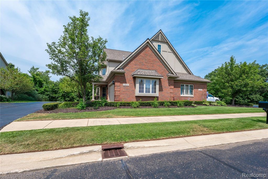 1160 Alissa Marie Drive, Highland