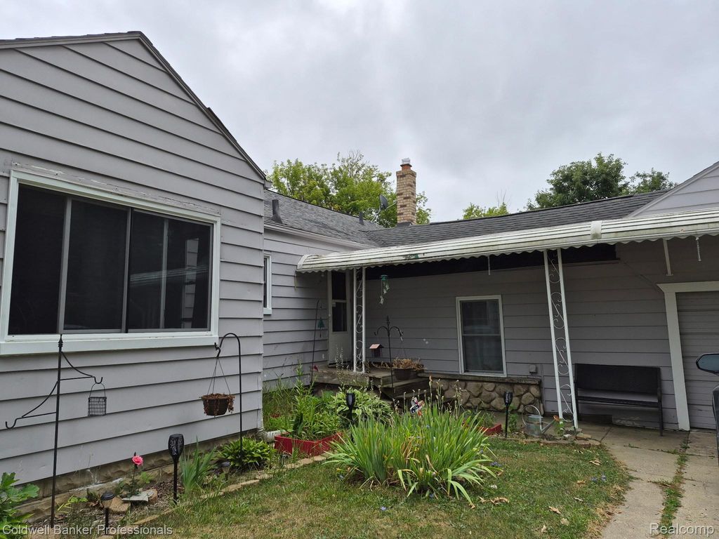 3384 Swartz Street, Flint charter township