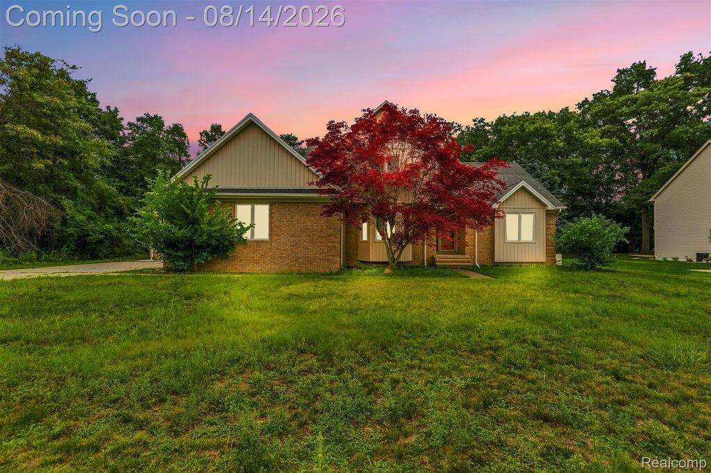 3326 Shorewood Avenue, Fort Gratiot charter township
