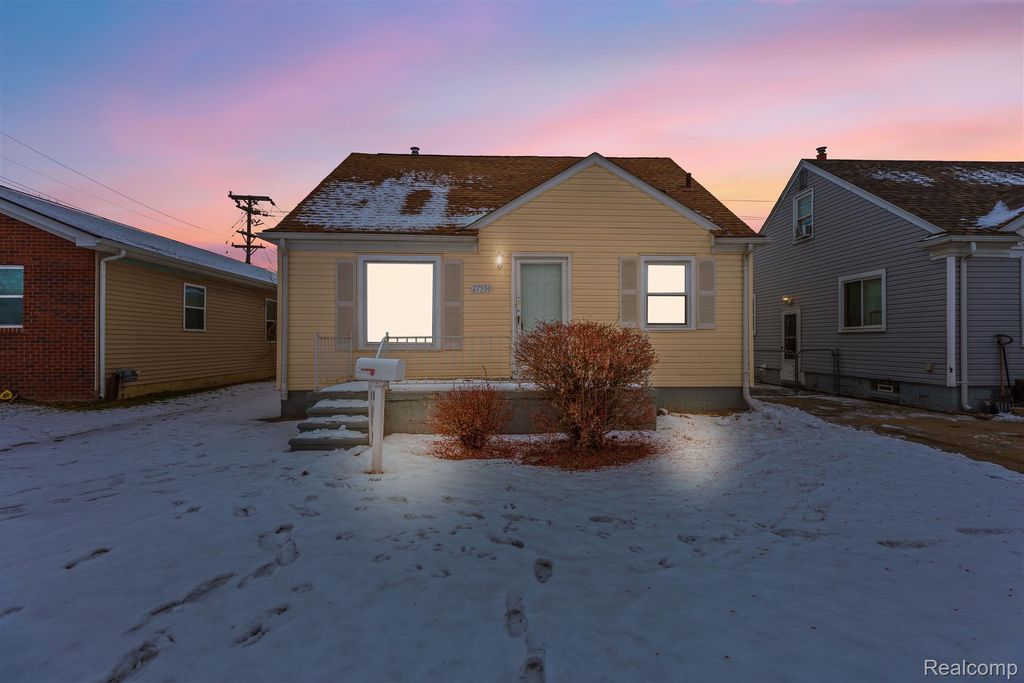27550 Garfield Street, Roseville city