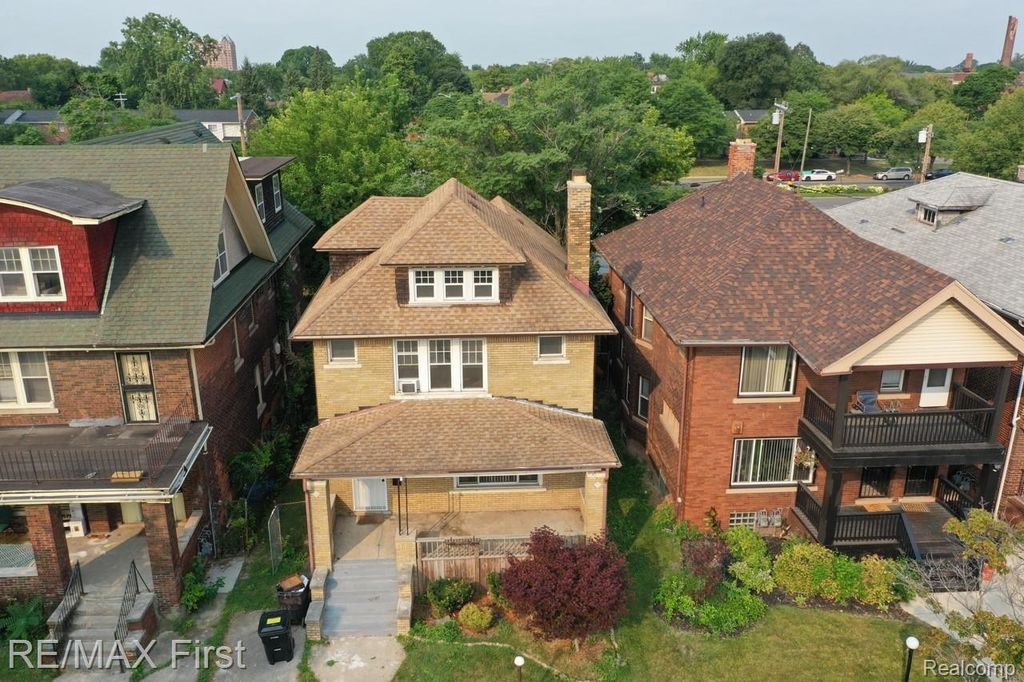 7455 Churchill Street, Detroit city