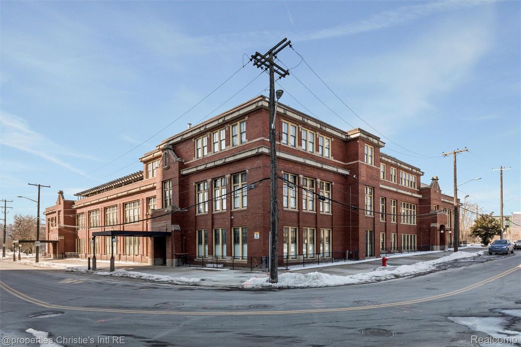 1395 Antietam Avenue 39, Detroit