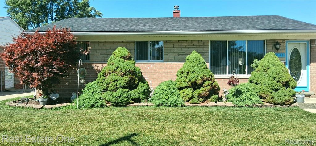 23231 Glenbrook Street, St. Clair Shores city