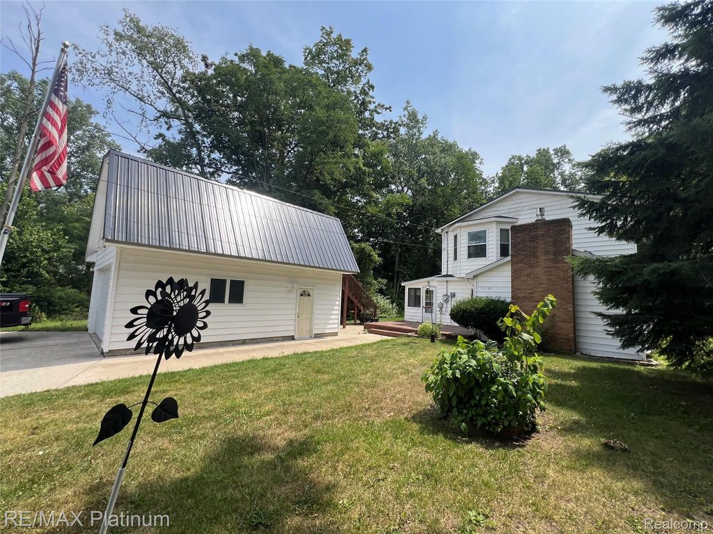 10528 Lake Shore Drive, Tyrone township