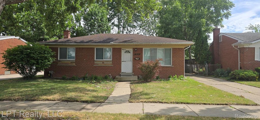 8414 Christine Street, Warren city