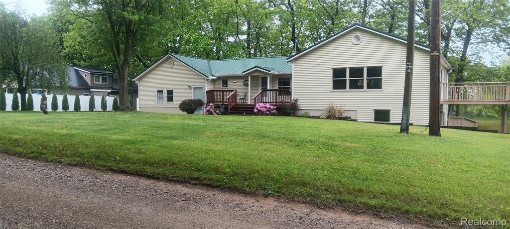 58670 River Heights Drive, Three Rivers city