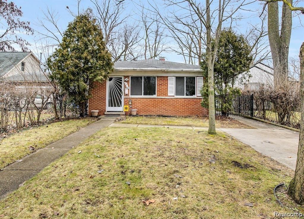 7518 Hazelton Street, Dearborn Heights city