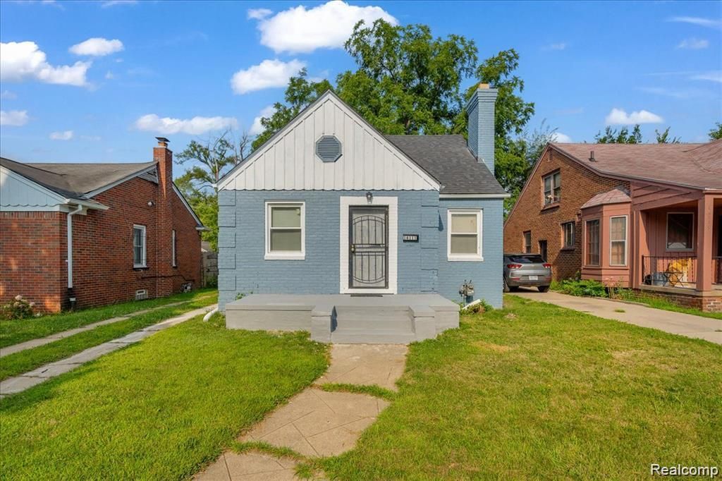 16111 Gilchrist Street, Detroit city