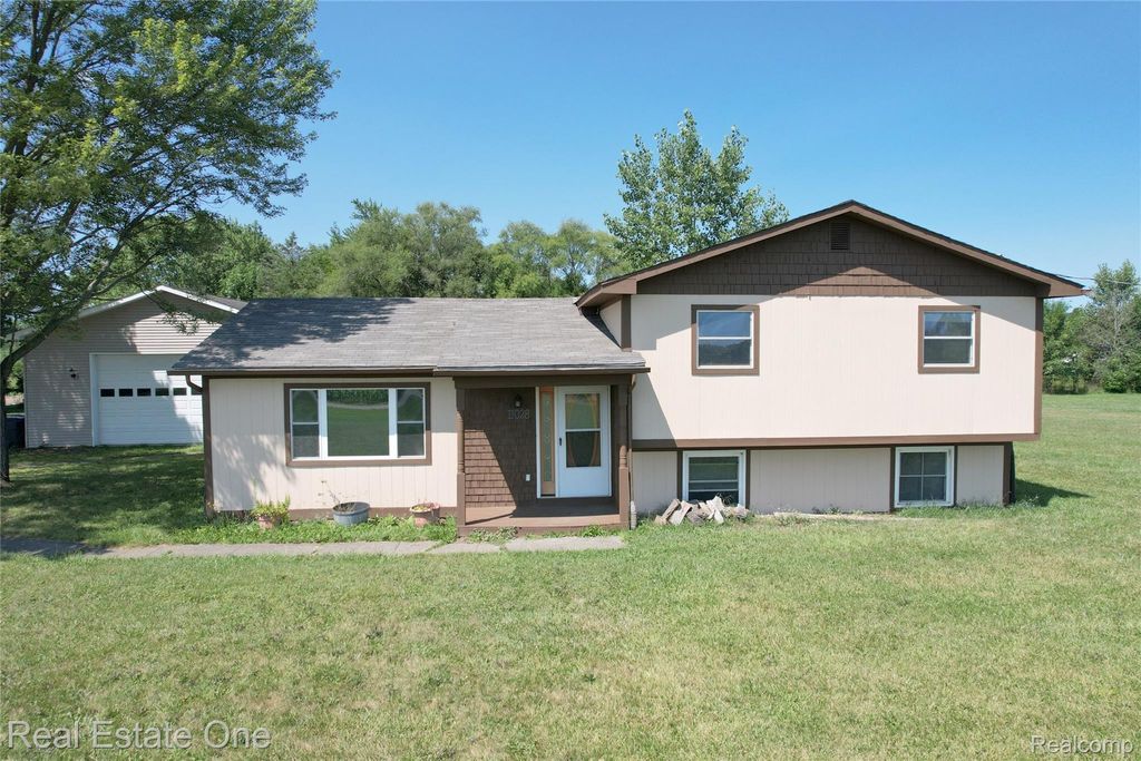 11028 Brimley Road, Conway township