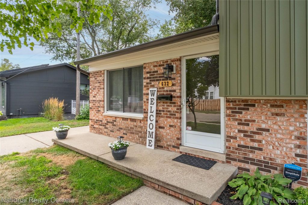 632 Bellevue Avenue, Clawson