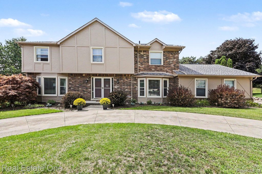 1904 Chelsea Court, Rochester Hills city