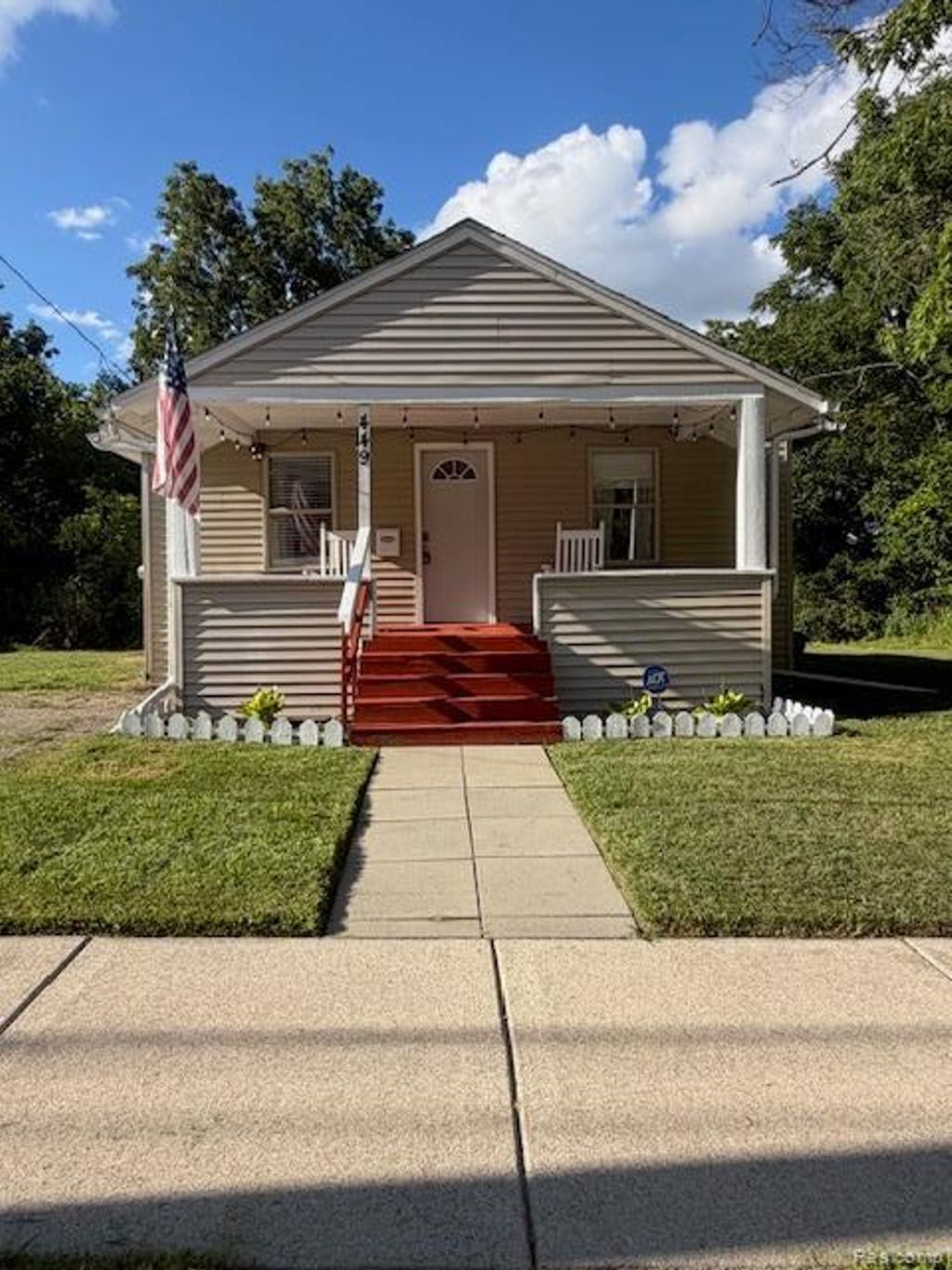 449 Midway Avenue, Pontiac city