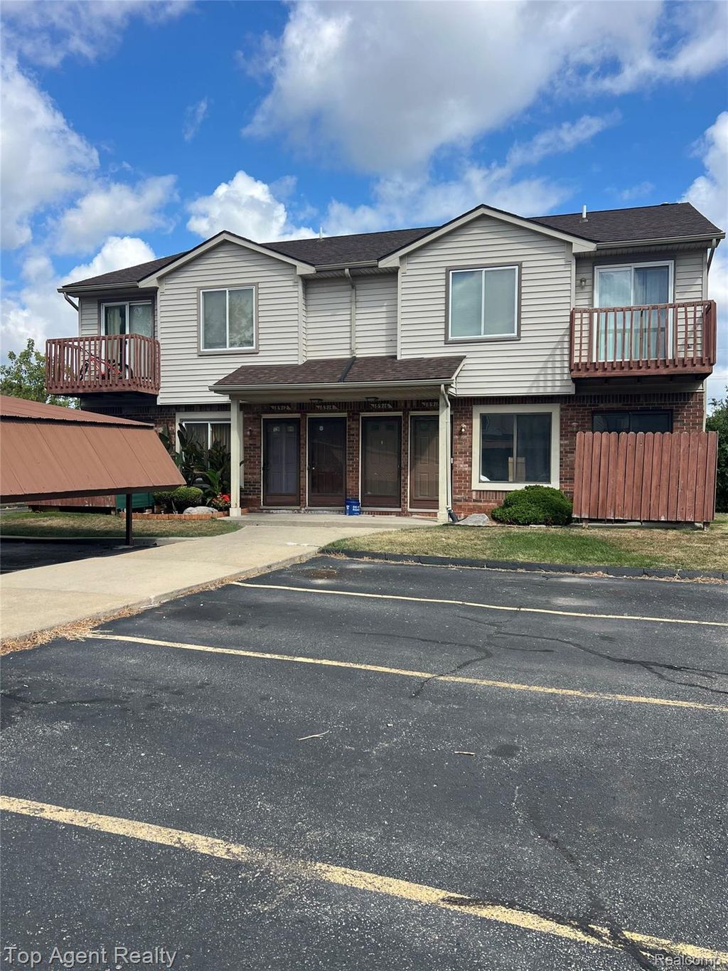 18914 E 14 Mile Road, Roseville