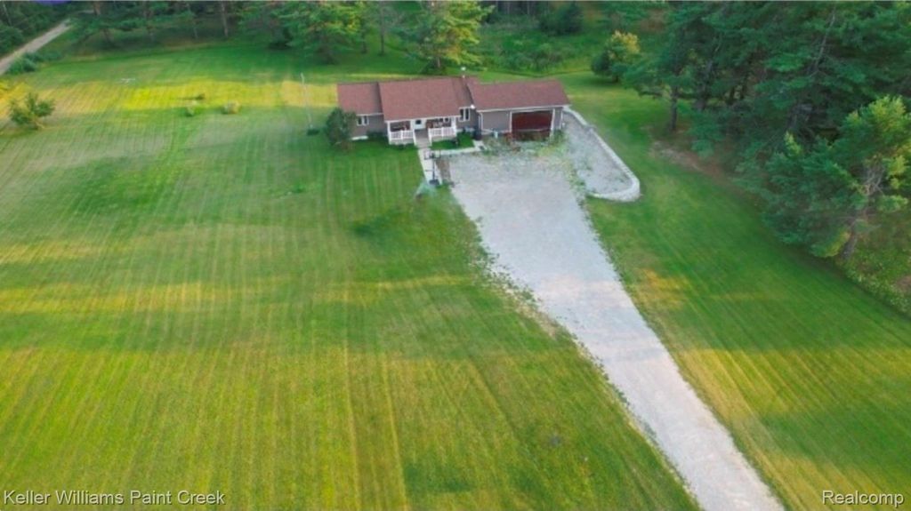 22545 Pleasant Valley Road, Hillman township