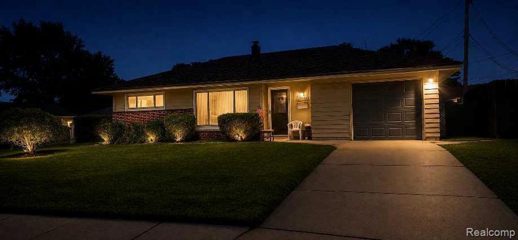 29546 Alvin Street, Garden City city