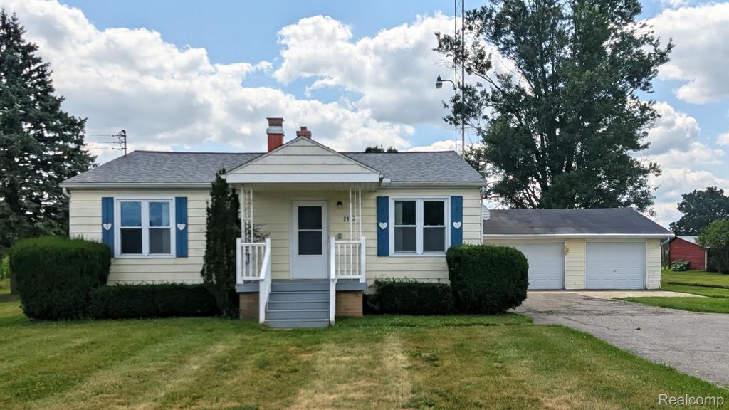2173 W Mount Morris Road, Mt. Morris township