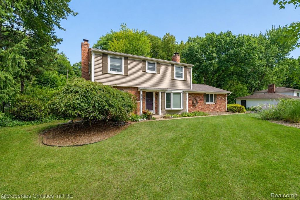 3560 Beach Road, Troy city