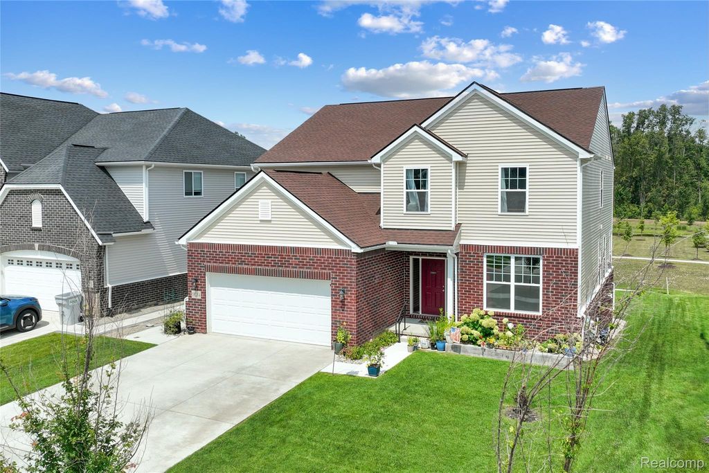 58714 Sella Drive, Lyon charter township